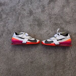 Womens nike metcom wieghtlifting shoes